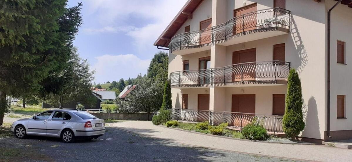 Apartments With A Parking Space Fuzine, Gorski Kotar - 19537 Dış mekan fotoğraf